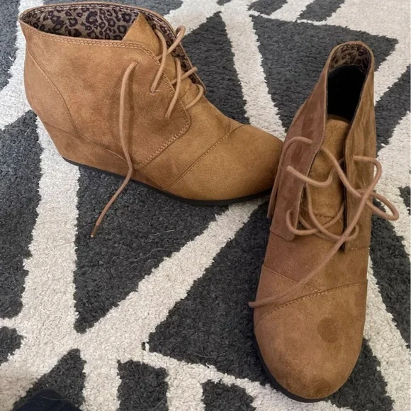 Womens Boots City Classified Wedge Booties Cityclassified Shoes